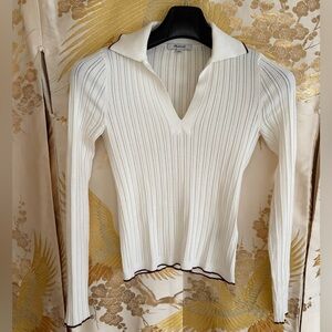 Madewell Off-white Ribbed V-Neck Polo Knit Top with Maroon hem